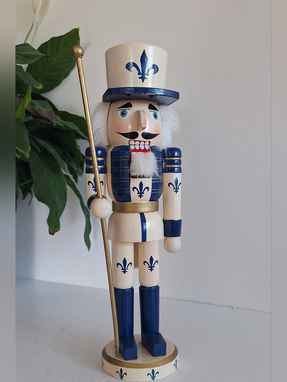 Fleur-de-lis nutcracker